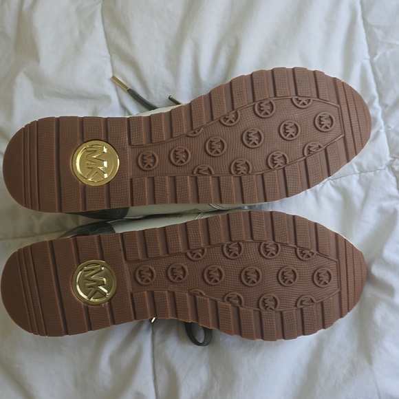Michael Kors Green and White Sneakers Women's 8 1/2. - Picture 2 of 5